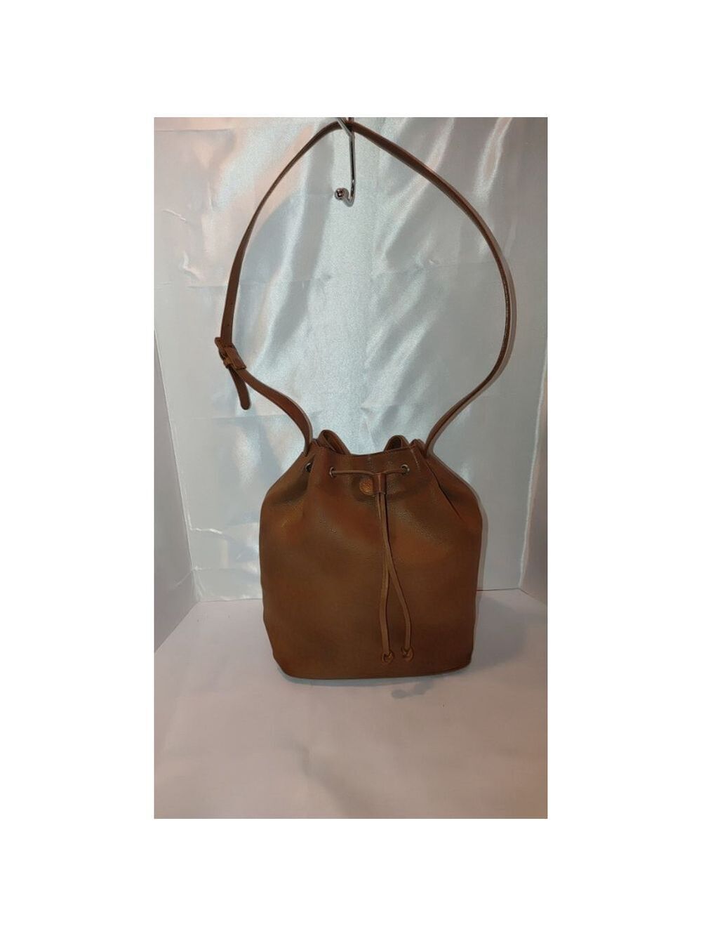 Wilsons Leather Bucket Bag - Picture 3 of 10